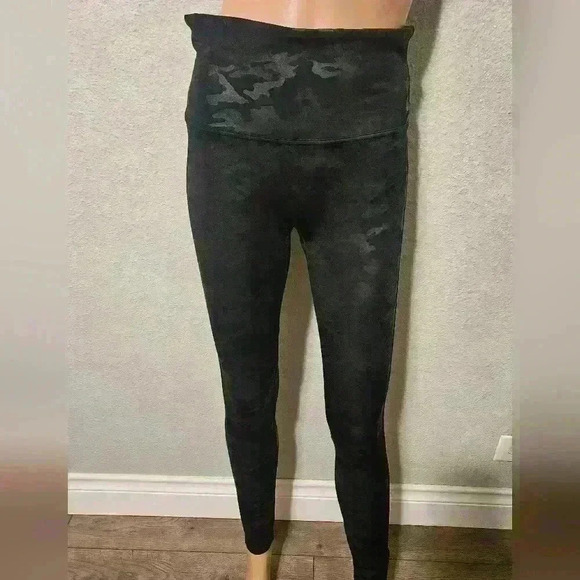 Spanx Faux Leather Camo Leggings - Picture 3 of 5